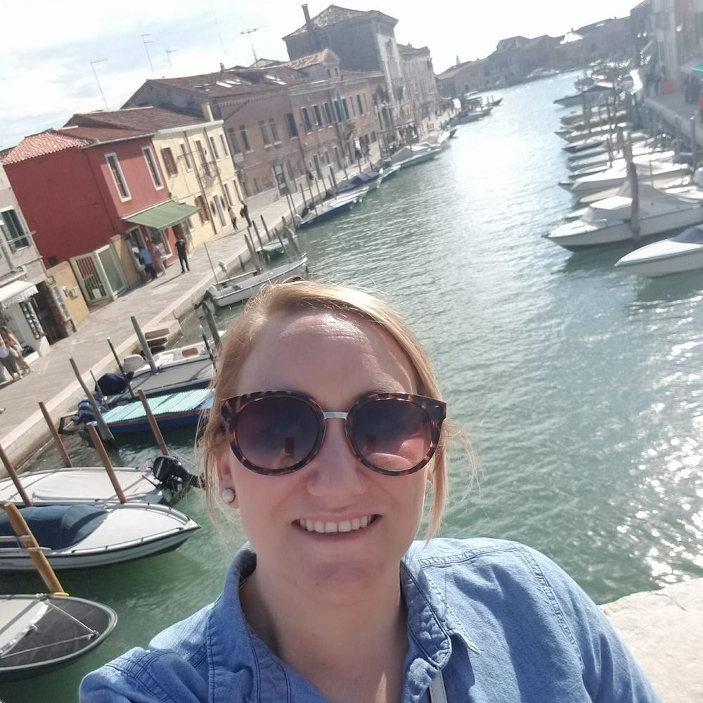 Meet your Posher, Leslie